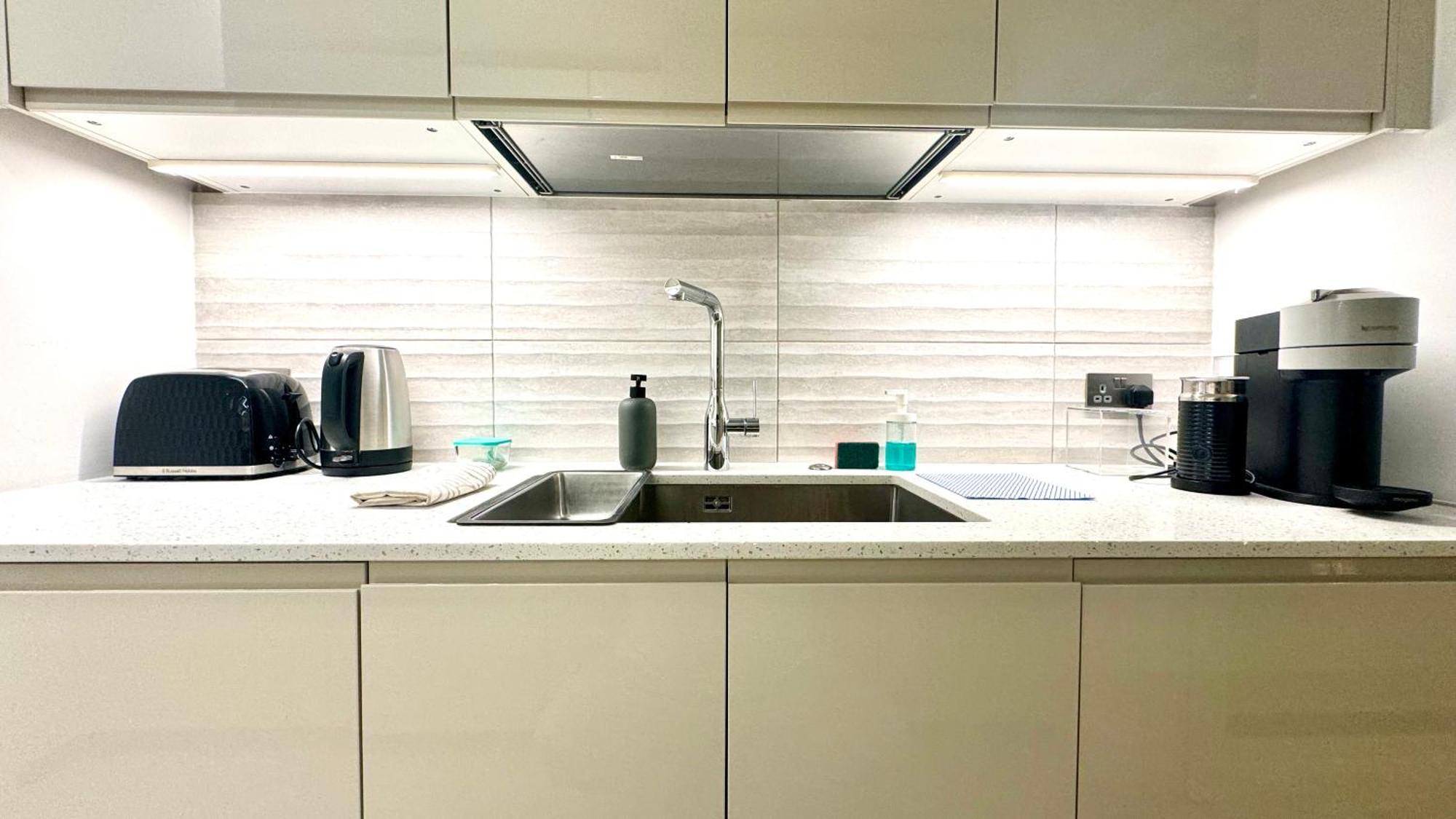 Apartment 2 Bedroom In South Kensington By Wild London